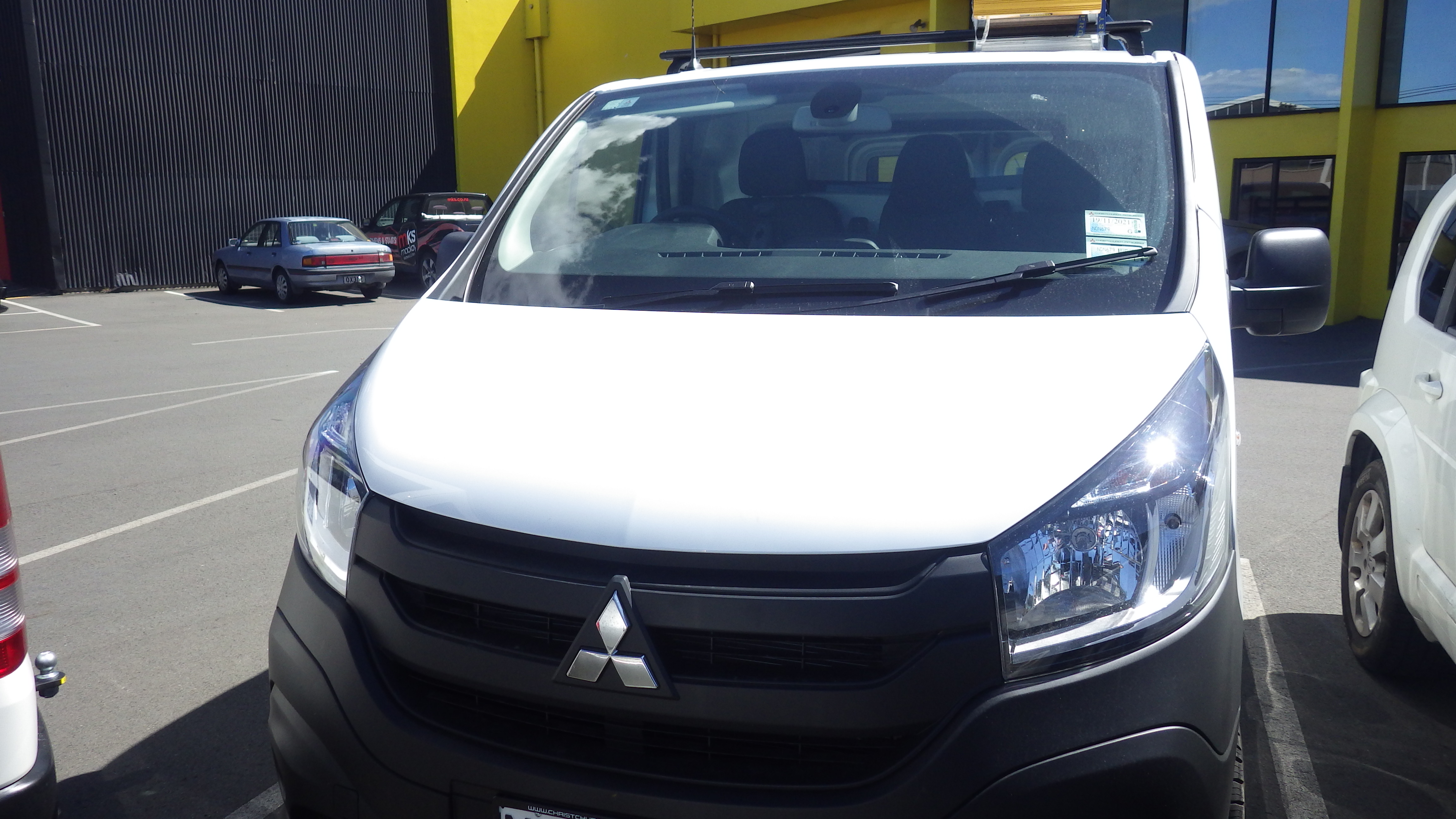 MITSUBISHI EXPRESS